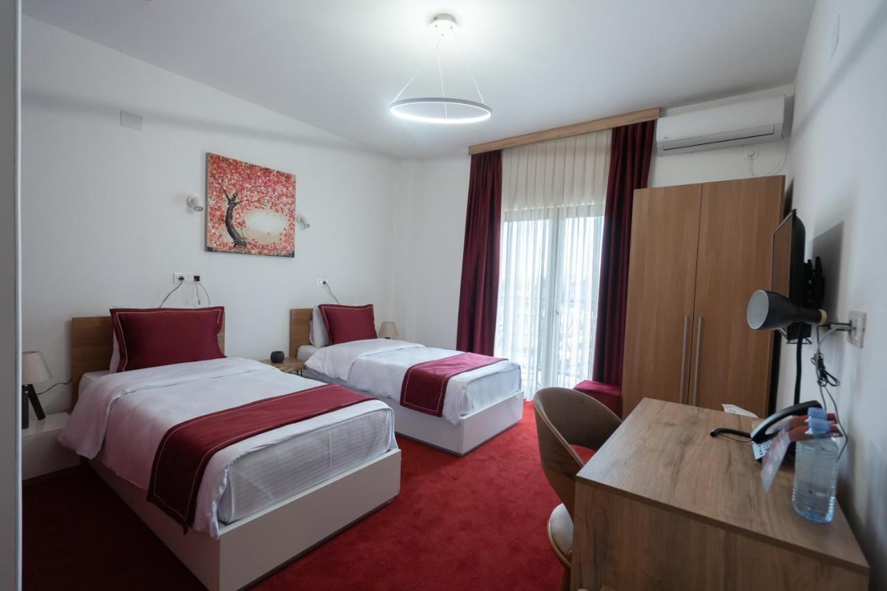 Austrian Palace Hotel Szkopje Kültér fotó